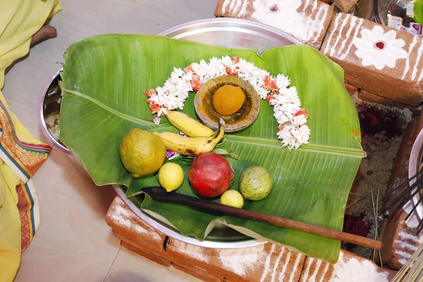 Pooja Praying Tray. Hindu Tamil Traditional Wedding Rituals — Stock Photo, Image