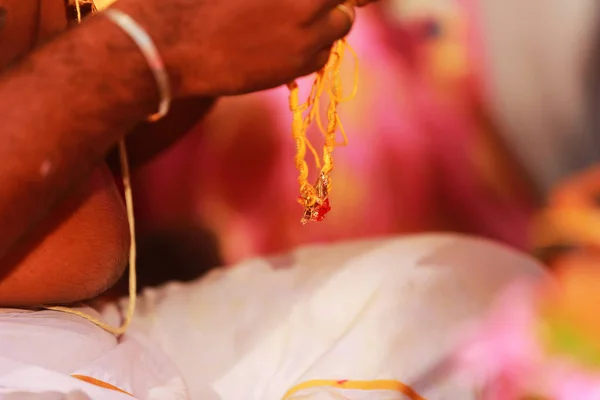 Rituali di nozze sud-indiani, cerimonia — Foto Stock