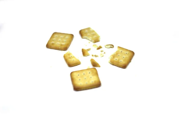 Θρυμματισμένα μπισκότα απομονωμένα σε λευκό φόντο — Φωτογραφία Αρχείου