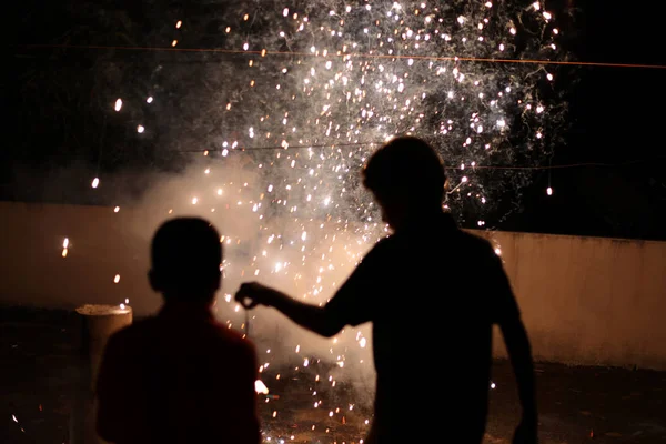 Sfondo bokeh astratto. festeggiare il nuovo anno e Natale e Diwali — Foto Stock