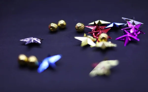Χριστουγεννιάτικο φόντο με δώρα και αστέρια - Καλά Χριστούγεννα και Ευτυχισμένο το Νέο Έτος με αντίγραφο χώρο — Φωτογραφία Αρχείου
