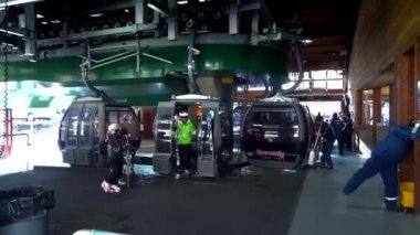 Cennetteki kayak merkezi Gondola Gözlem güvertesi güneşli bir günde 25 Aralık 2018 Kaliforniya Usa