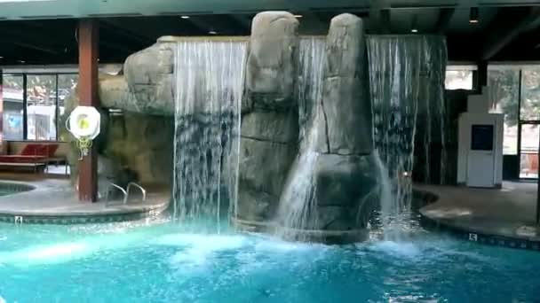 Piscina Rock Waterfalls fundo — Vídeo de Stock