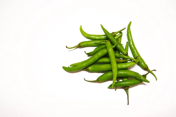 Pila Peperoncino Verde Isolata Uno Sfondo Bianco — Foto Stock