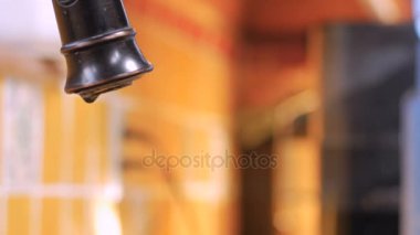Bir leaky faucet Dolly atış