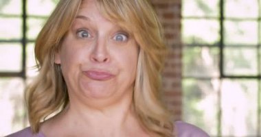 Ret ifade ve hiçbir şekilde arsız kadın