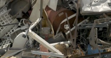 Ev hurda metal ve misc çöp geri dönüşüm merkezi veya araba mezarlığı