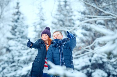 Kış Sevgililer Çift buz peyzaj, kar