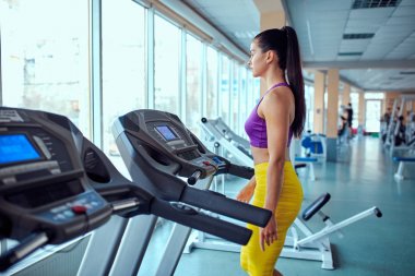 Fitness kadın, eğitimli vücut, fitness modeli .