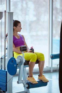 Fitness kadın, eğitimli vücut, fitness modeli .