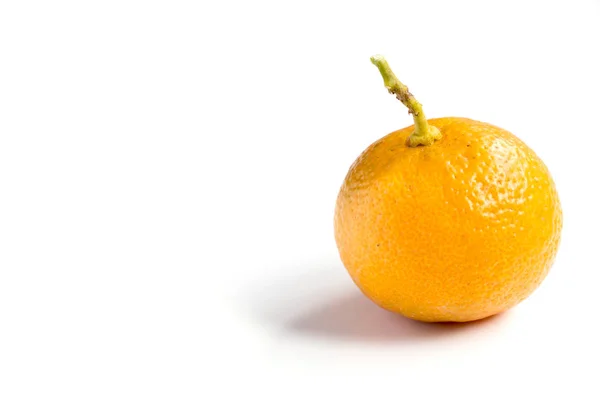 Couleur orange de Kumquat sur fond blanc — Photo