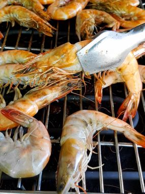 Karides Barbekü Izgara zemin üzerine pişmiş