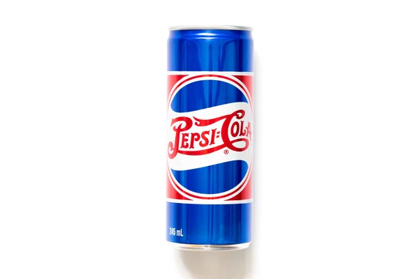 Bangkok, Thailand, March 16, 2018 : Pepsi cola aluminium can size 245 ml on white background — Stockfoto