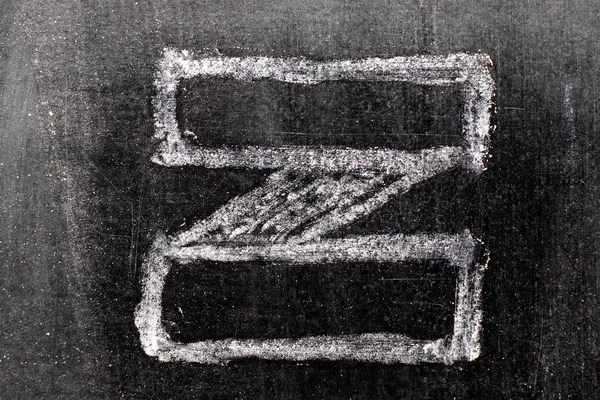 Desenho de mão de giz de cor branca em forma de banner quadrado de fita quadrada em branco no fundo do quadro negro — Fotografia de Stock