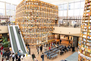 Seul, Güney Kore, Kasım 9, 2018: Starfield Library COEX Alışveriş Merkezi olarak bulmak, Seul ve bu ünlü seyahat destinasyonu