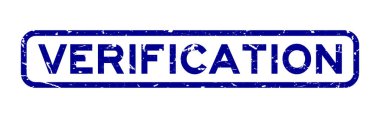 Grunge mavi doğrulama sözcüğü beyaz arka planda kare kauçuk mühür
