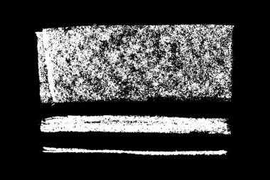 Siyah arkaplanda grunge beyaz tebeşir desen çizgili fırça kümesi