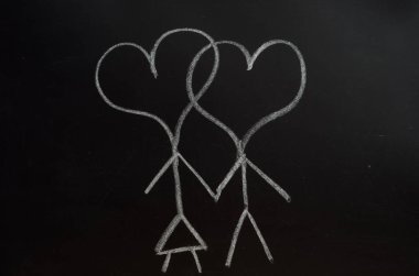 Bir kara tahta üzerinde beyaz tebeşir yazıt olduğunu: seviyorum