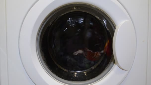 Washing Machine Washing Dirty Laundry — Stock Video