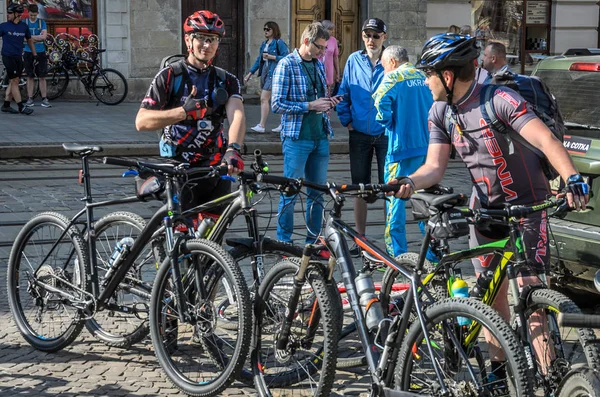 Lviv Oekraïne Kan 2018 Fietsers Atleten Amateurs Fiets Fiets Formulier — Stockfoto