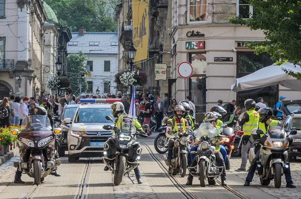 Lviv Ukraine May 2018 Motorcyclists Ride City Column Accompanied Police — Stock Photo, Image