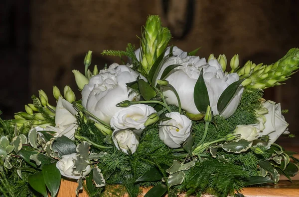 Piękne Wesele Bukiet Białych Kwiatów — Zdjęcie stockowe