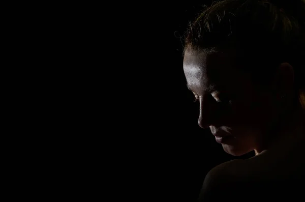 Portrait Silhouette Une Fille Isolée Sur Fond Sombre — Photo