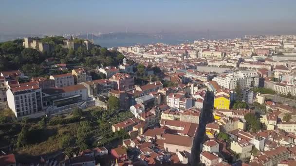 Słoneczny Dzień Lizbona Słynny Saint George Zamek Panorama Lotnicza Portugalia — Wideo stockowe