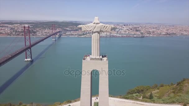 Día Soleado Lisbon Christ Rey Famoso Monumento Aéreo Panorama Portugal — Vídeo de stock