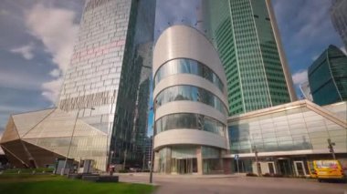 güneşli bir gün Moskova modern şehir gökdelenler kare panorama 4 k zaman sukut Rusya