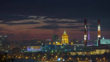 günbatımı gökyüzü Moskova cityscape çatı panorama 4 k zaman sukut Rusya