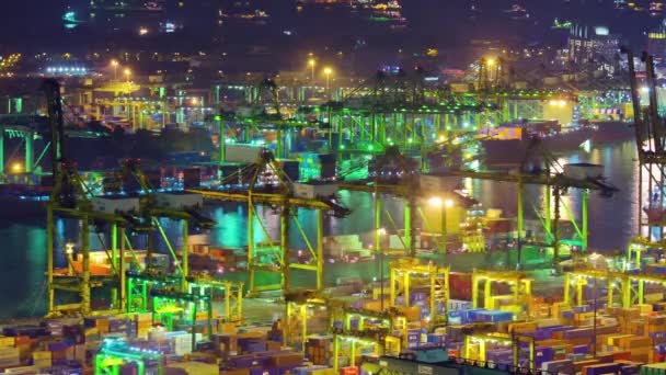 Night illuminated singapore famous working port aerial panorama 4k time lapse — Stock Video