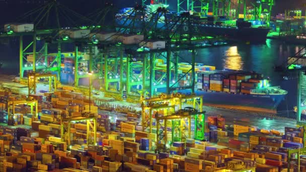 Night illuminated singapore famous working port rooftop panorama 4k time lapse — Stock Video
