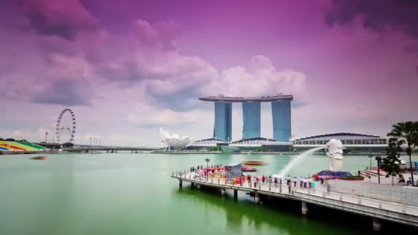 Luz del día singapore ciudad marina bahía famoso hotel fuente panorama 4k time lapse — Vídeos de Stock