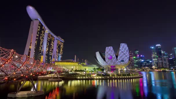 Gece ışıklı Singapur marina defne otel Müzesi panorama 4k zaman atlamalı — Stok video