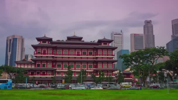 Avond van singapore stad china stad tempel panorama 4k time-lapse — Stockvideo