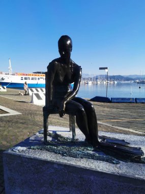  La spezia deniz kızı heykeli