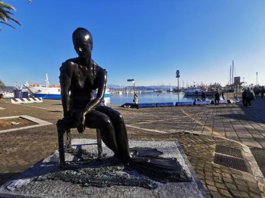  La spezia deniz kızı heykeli