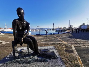  İtalya 'nın La Spezia limanındaki Körfez Denizkızı.