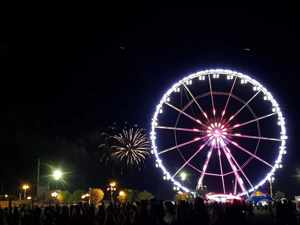 Panoramic wheel of rimini emilia romangna illuminated at night — 스톡 사진