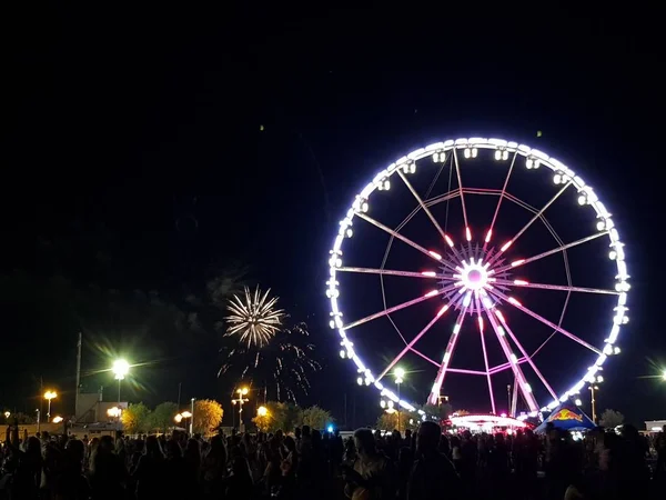 Panoramic wheel of rimini emilia romangna illuminated at night — 스톡 사진