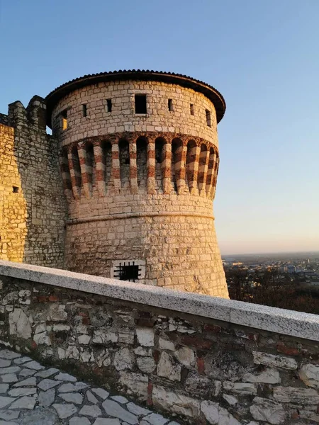 Brescia castle walls and fortified tower at sunset — 스톡 사진