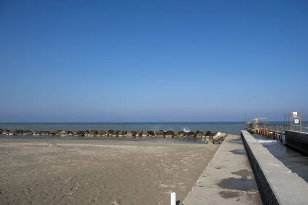 Rimini Riccione Spiaggia Inverno Con Sabbia Mare Una Giornata Sole — Foto Stock