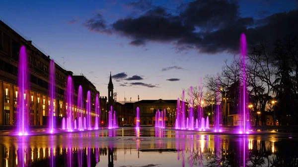 Reggio Emilia Victory Square Front Theater Valleys Tricolor Luminous Fountain — Stock Photo, Image