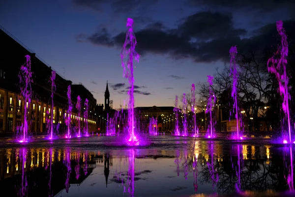 Reggio Emilia Piazza Della Vittoria Fronte Valli Teatrali Fontana Tricolore — Foto Stock