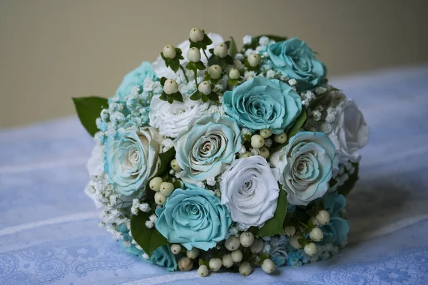 Hermoso Ramo Para Boda Novia Con Rosas Tiffany Blanco Azul — Foto de Stock