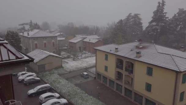 Slutet Mars 2020 Snöar Det Emilia Och Bibbiano Reggio Emilia — Stockvideo