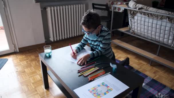 Covid Włoskie Dziecko Sprawia Rysunek Będzie Dobrze Domu Izolacji Wirusa — Wideo stockowe