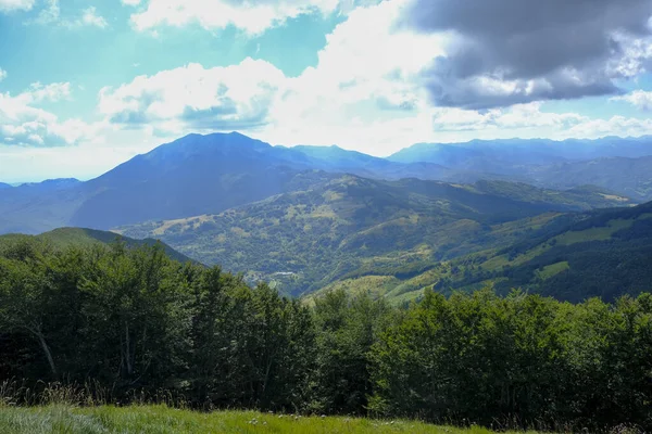 Ventasso Reggio Emilia Lac Montagne Colline Dans Une Belle Journée — Photo