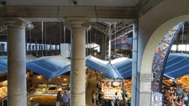 Mercado bouqueria Barcelona em dia normal — Vídeo de Stock